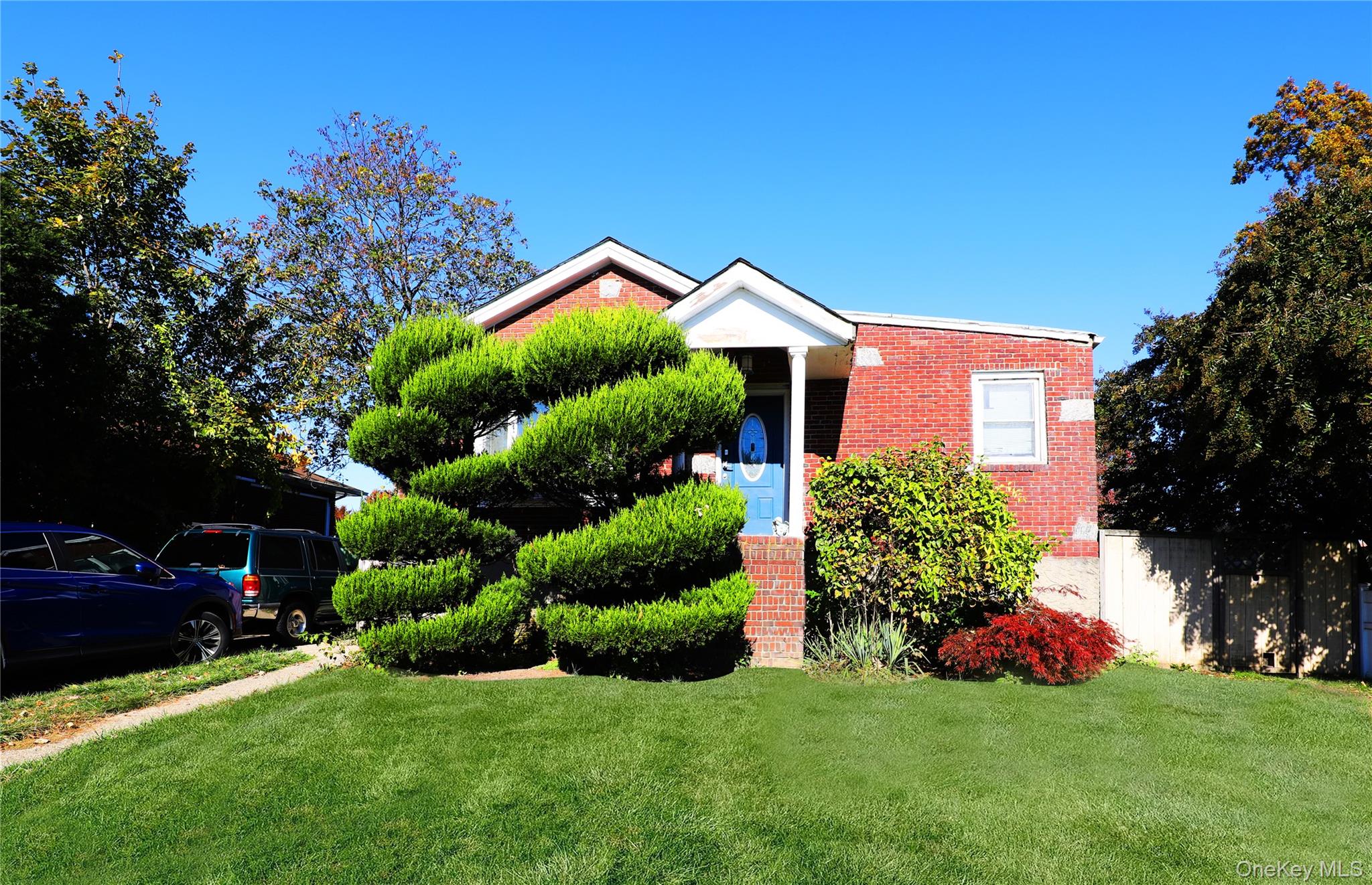 #1 photo, 1763 E Berkshire Road, ナッソー郡 Merrick , NY 11566