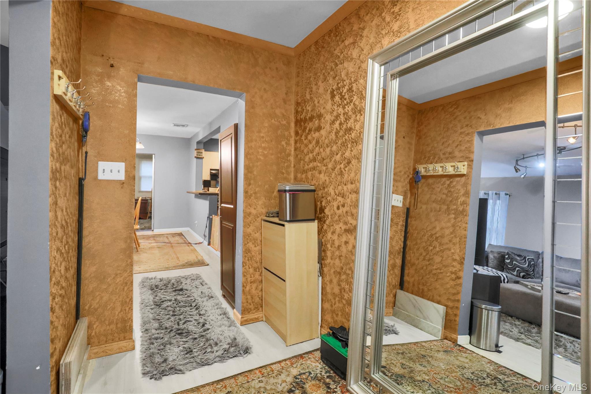 #2 photo, 1763 E Berkshire Road, ナッソー郡 Merrick , NY 11566