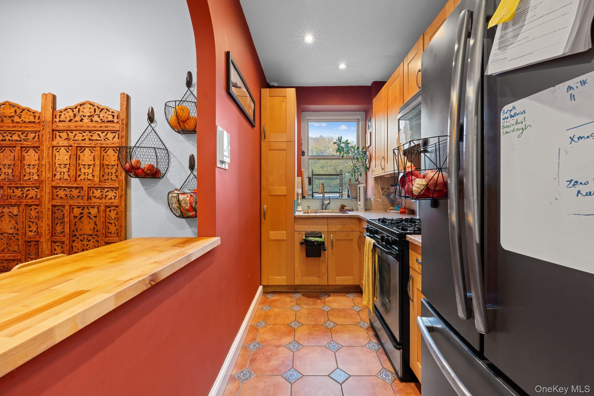 #6 photo, 34-40 79th Street, クイーンズ区 Jackson Heights , NY 11372