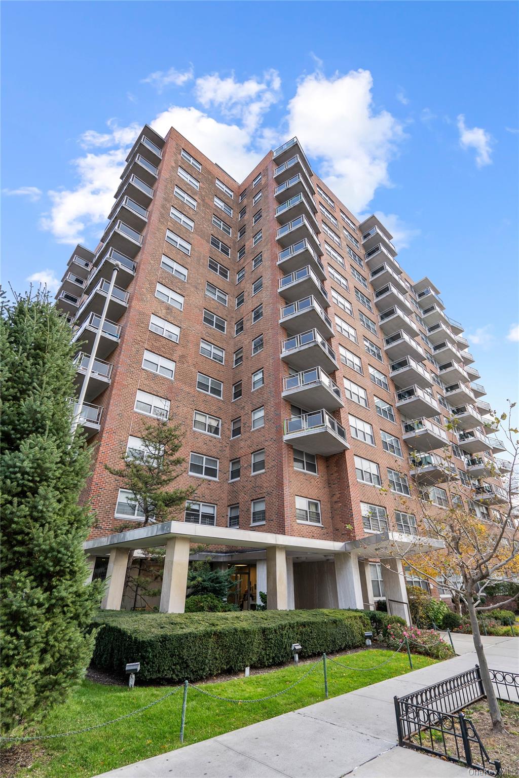 #19 photo, 70-31 108th Street, クイーンズ区 Forest Hills , NY 11375