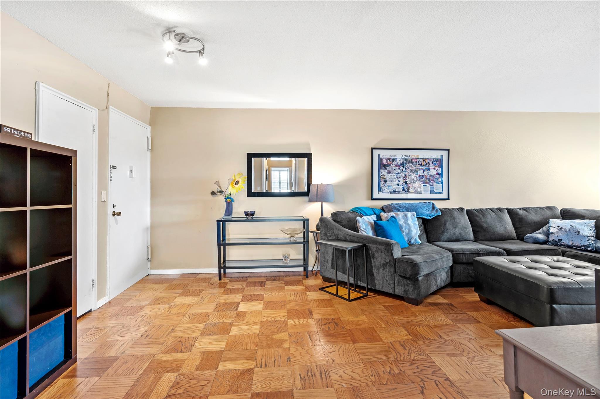 #3 photo, 70-31 108th Street, クイーンズ区 Forest Hills , NY 11375