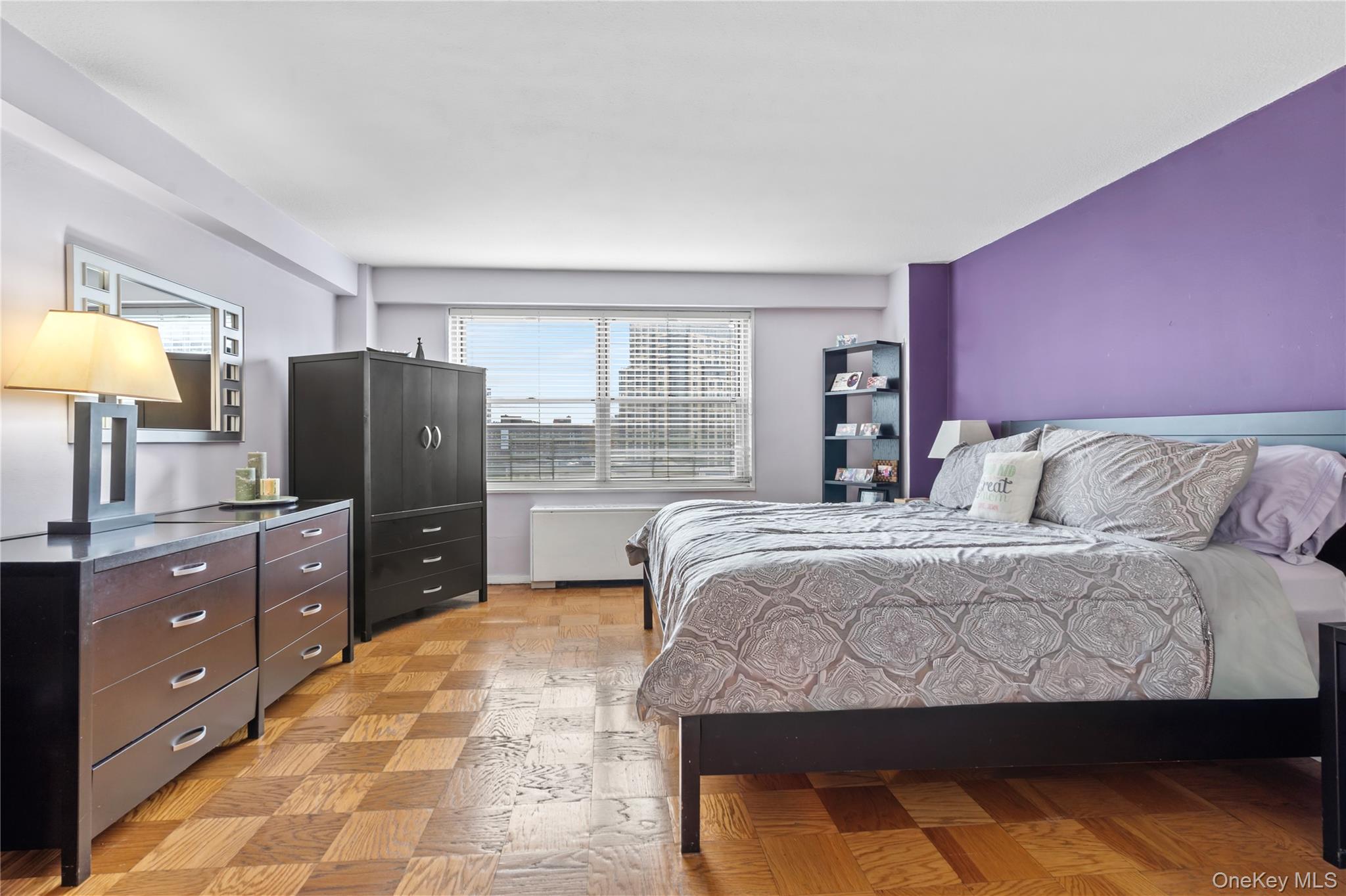 #8 photo, 70-31 108th Street, クイーンズ区 Forest Hills , NY 11375