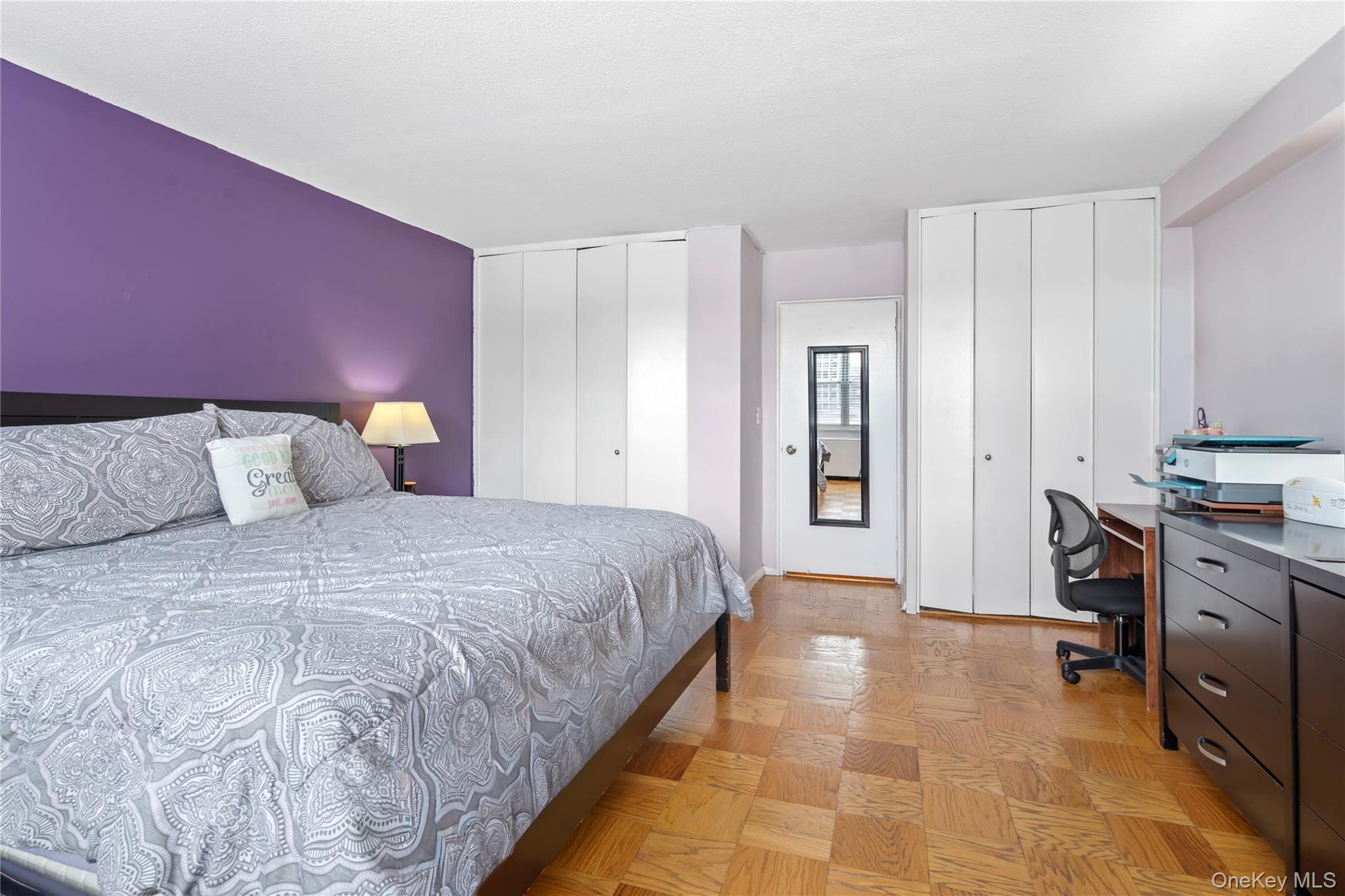 #9 photo, 70-31 108th Street, クイーンズ区 Forest Hills , NY 11375