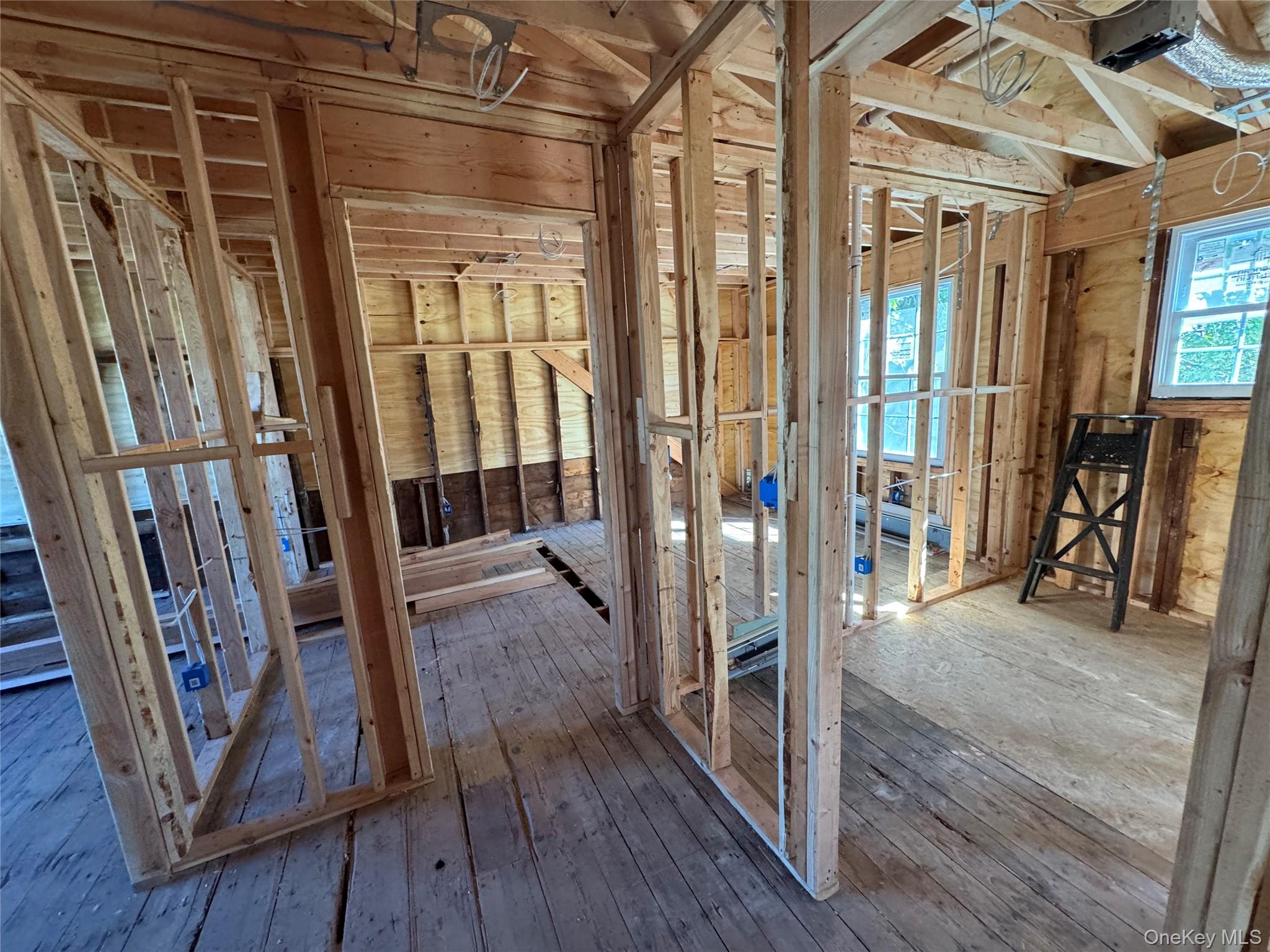 #3 photo, 156 Farmers Avenue, Lindenhurst , NY 11757