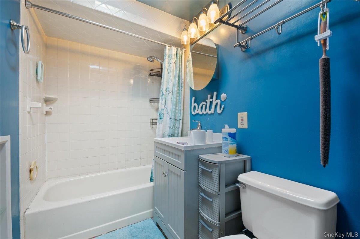 #14 photo, 54 HICKORY LANE, Levittown , NY 11756