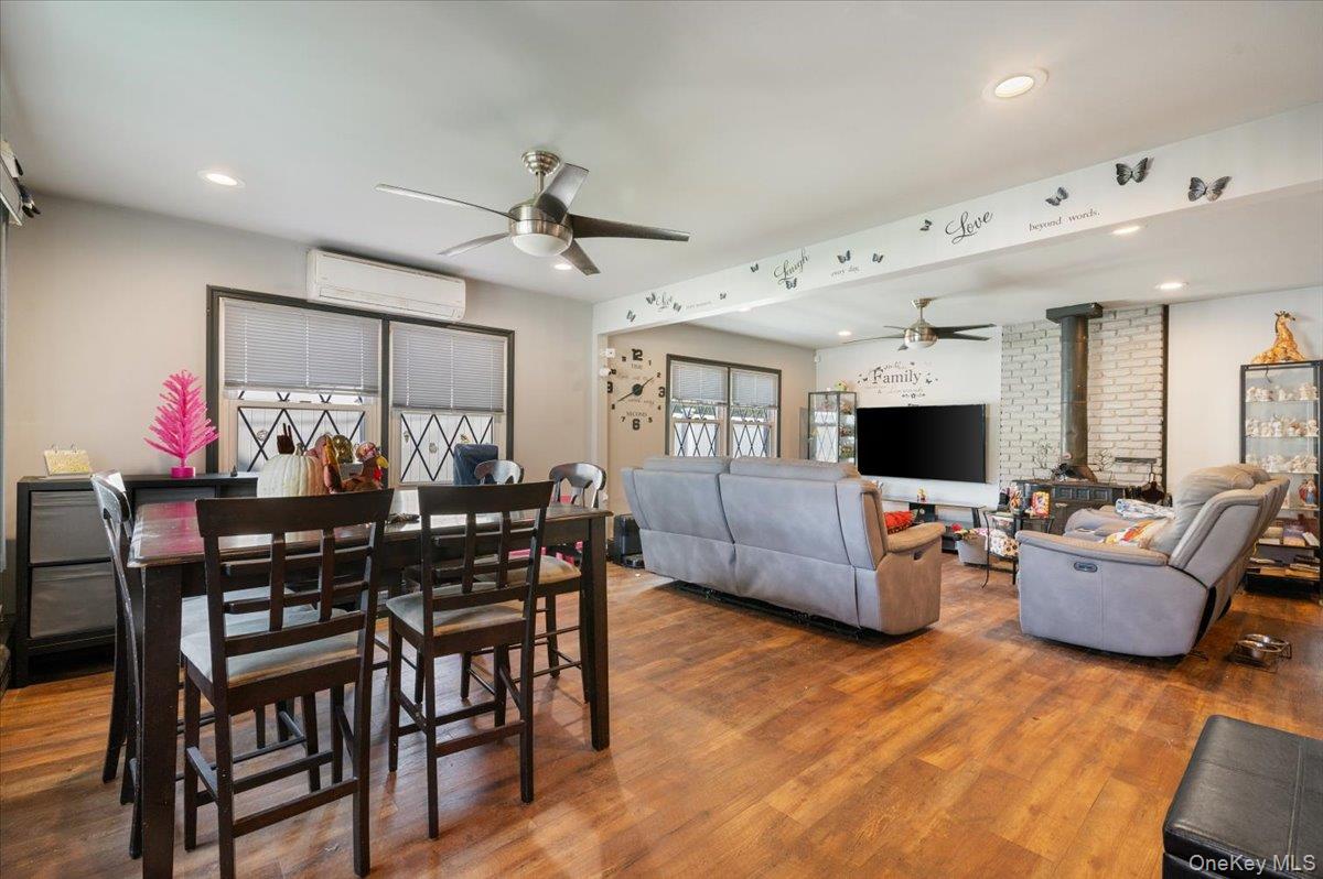 #2 photo, 54 HICKORY LANE, Levittown , NY 11756