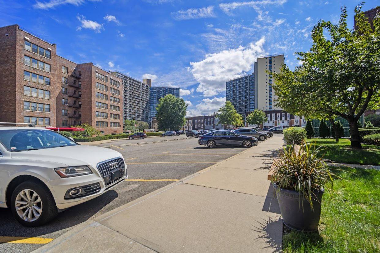 #13 photo, 1875 Corporal Kennedy Street , #3J, クイーンズ区 Bayside , NY 11360