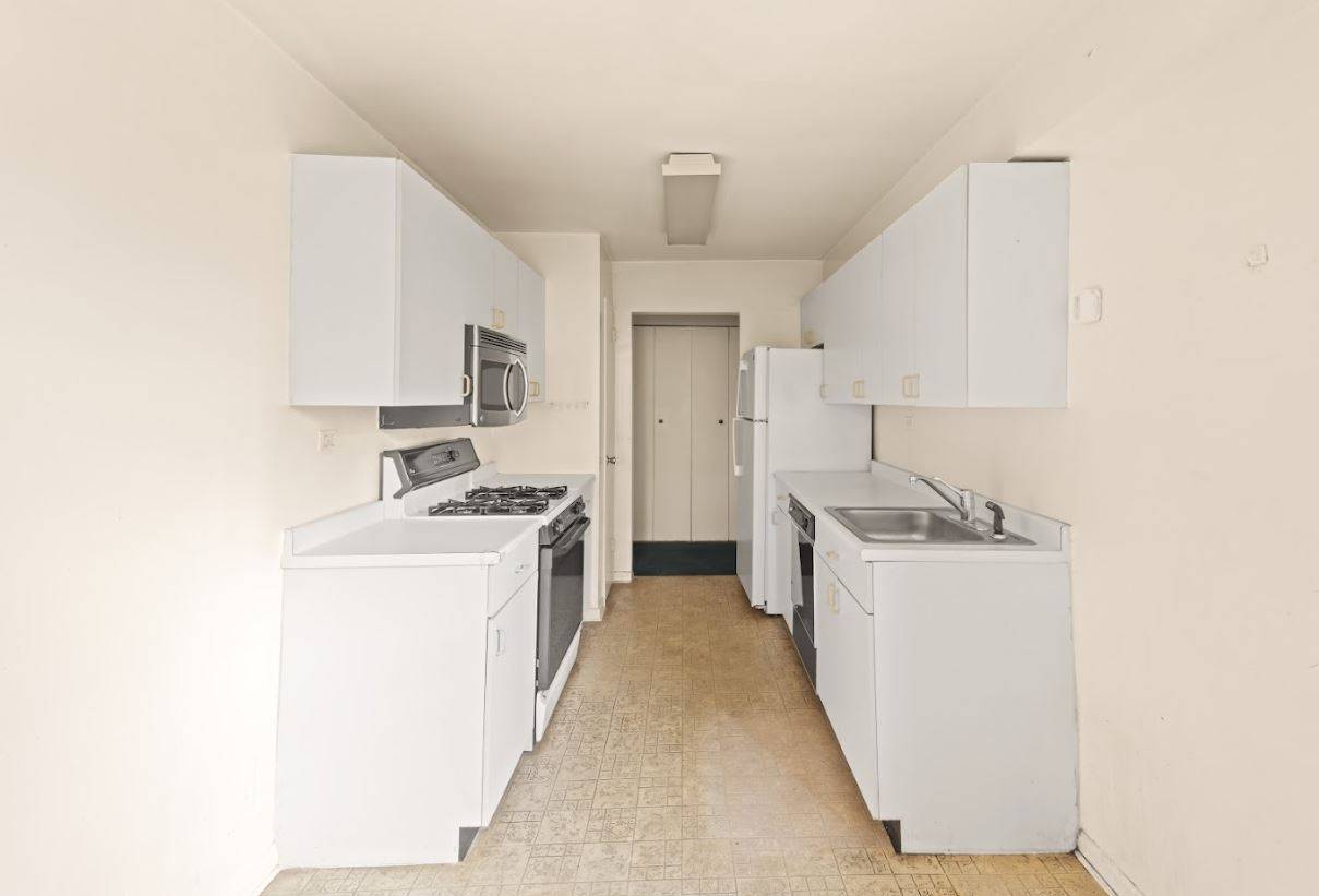 #8 photo, 1875 Corporal Kennedy Street , #3J, クイーンズ区 Bayside , NY 11360