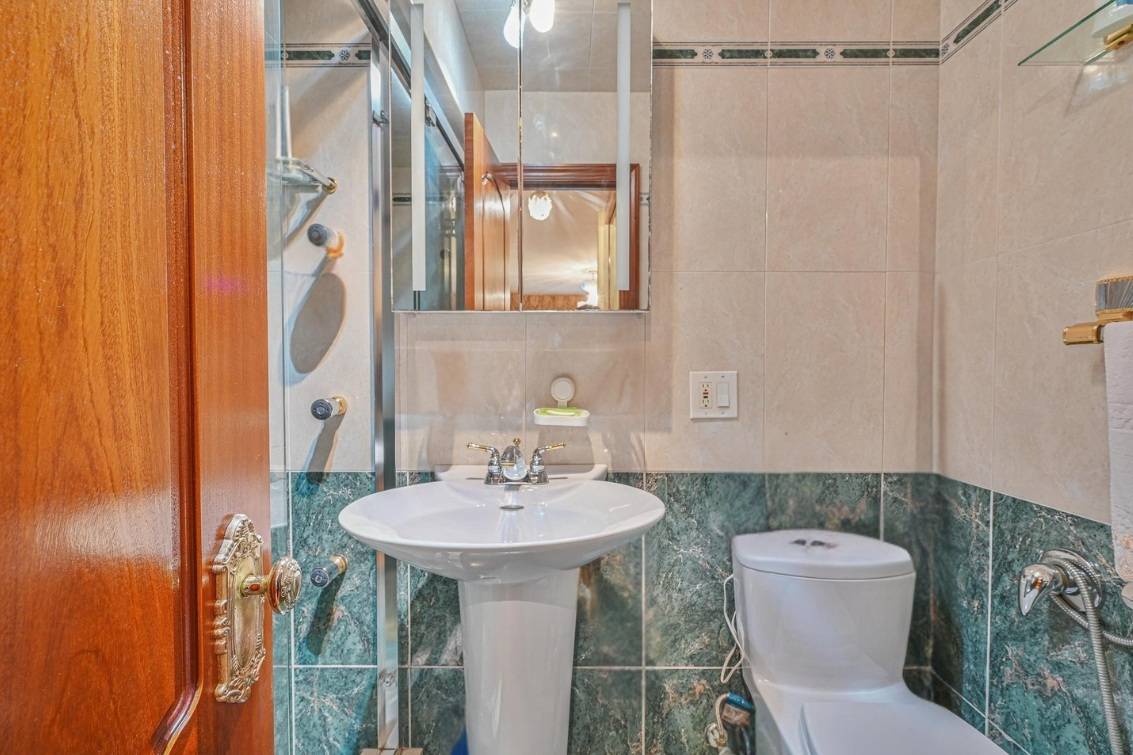 #10 photo, 1827 78th St, #1B, ブルックリン区 Bensonhurst , NY 11214