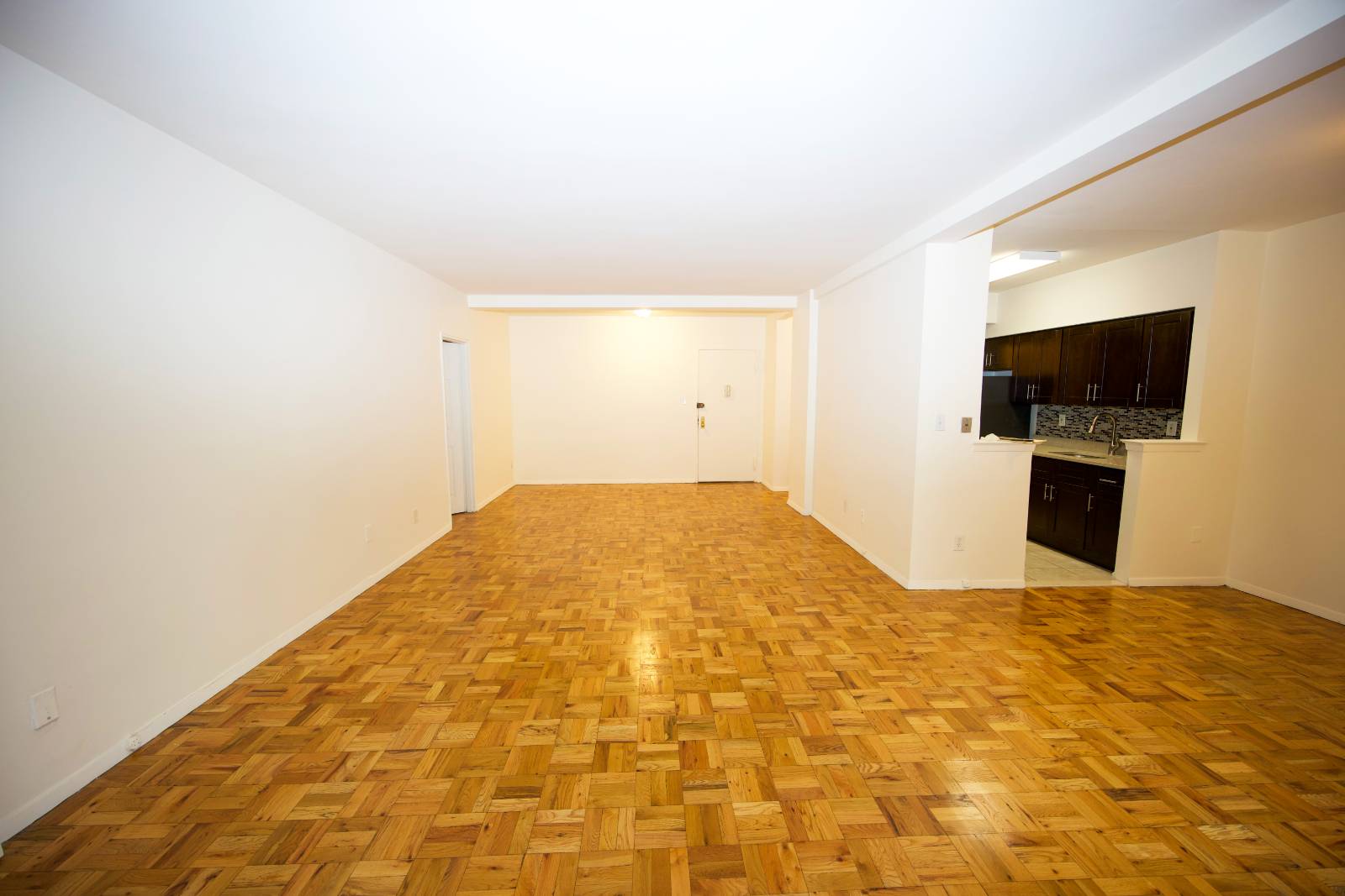 #5 photo, 5 Schenck Ave., #1-i, ナッソー郡 Great Neck , NY 11021