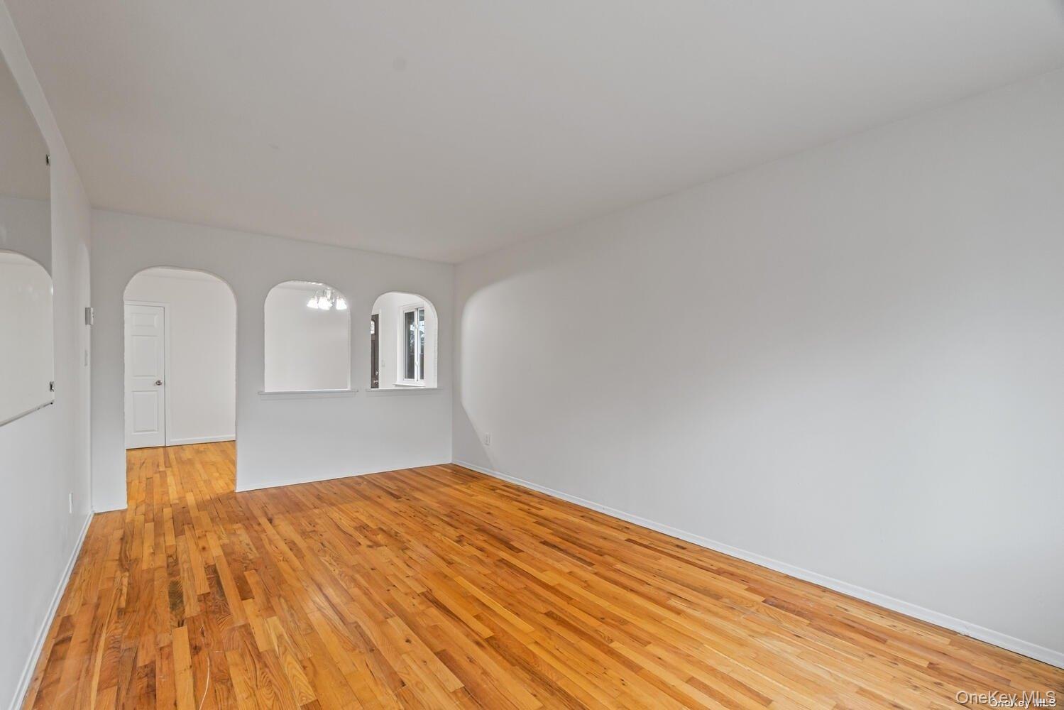 #10 photo, 155-09 Locke Avenue, クイーンズ区 Whitestone , NY 11357