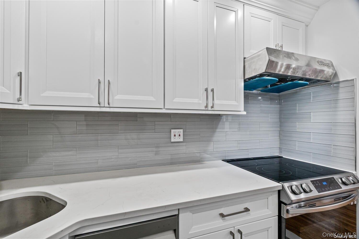 #4 photo, 155-09 Locke Avenue, クイーンズ区 Whitestone , NY 11357