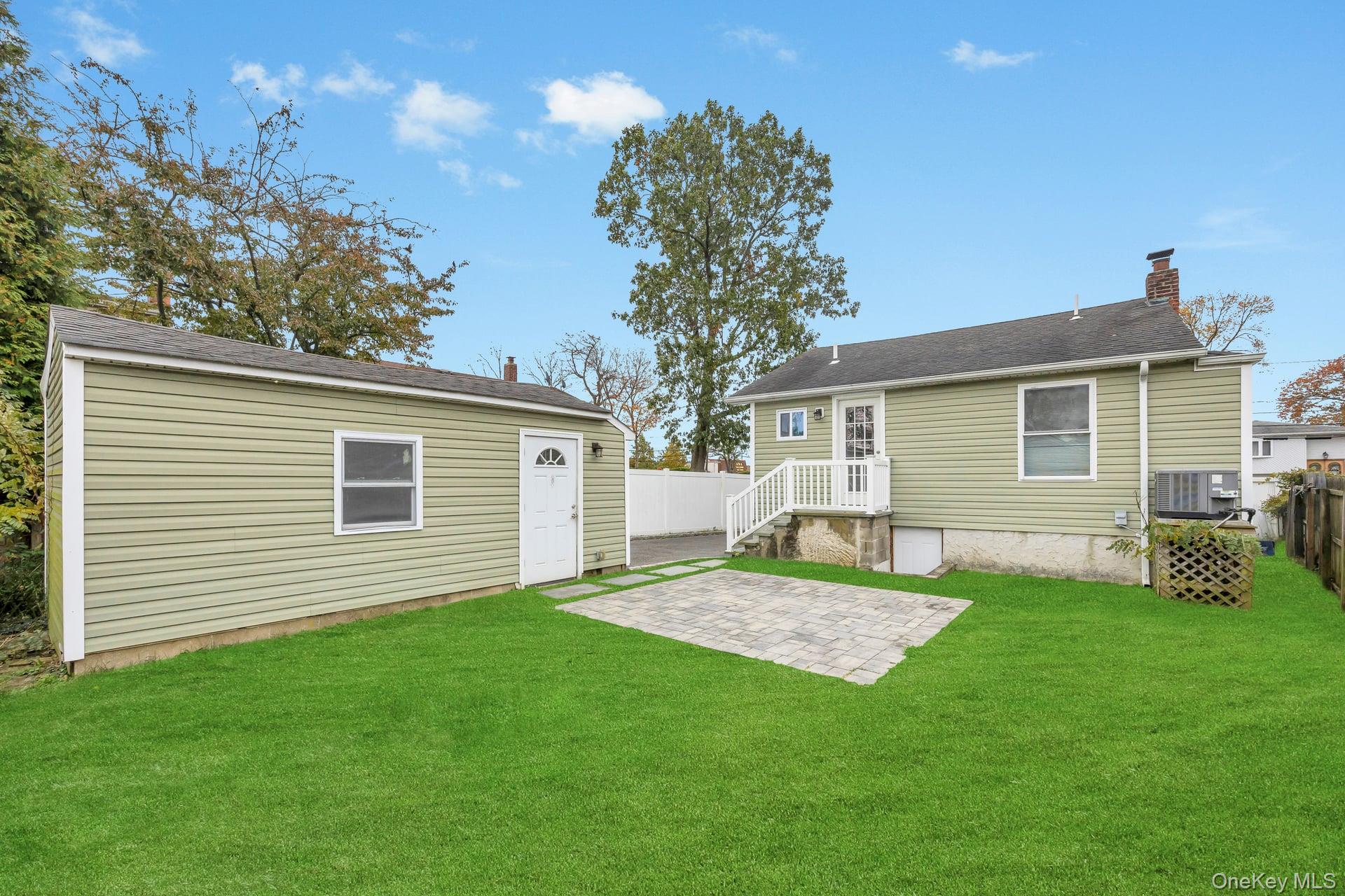 #8 photo, 21 Ireland Place, サフォーク郡 Copiague , NY 11726