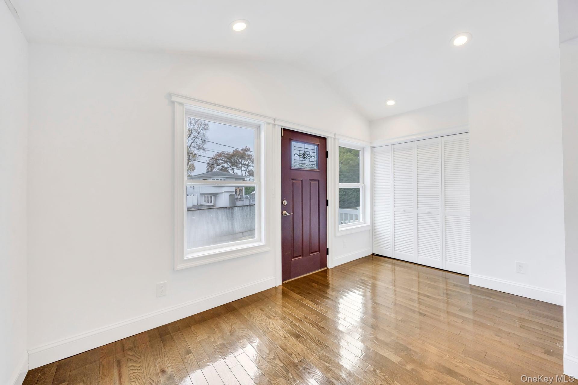 #9 photo, 21 Ireland Place, サフォーク郡 Copiague , NY 11726