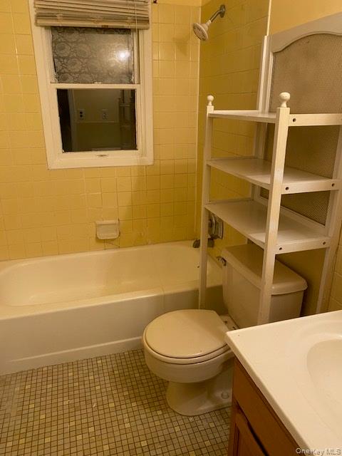 #16 photo, 112 Gun Lane, ナッソー郡 Levittown , NY 11756