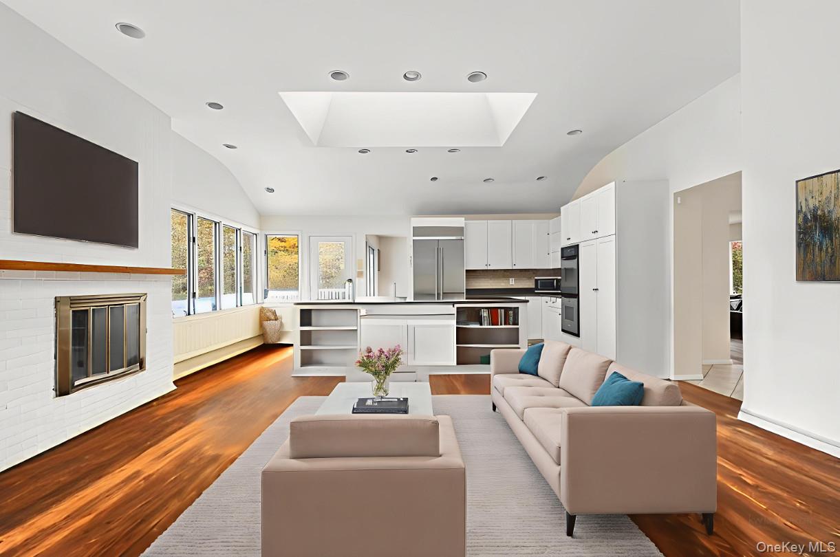 #3 photo, 56 Brandon Drive, Chappaqua , NY 10549