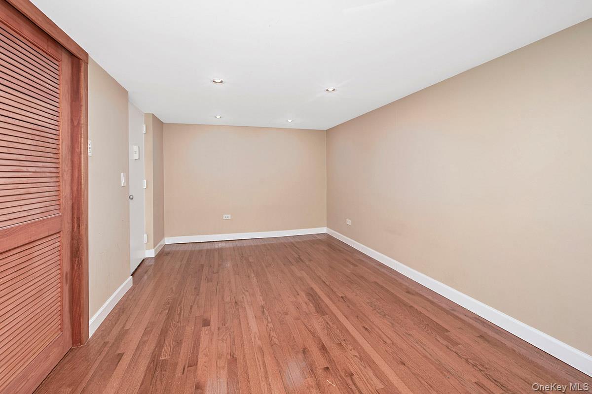 #10 photo, 1 Landmark Square, Port Chester , NY 10573