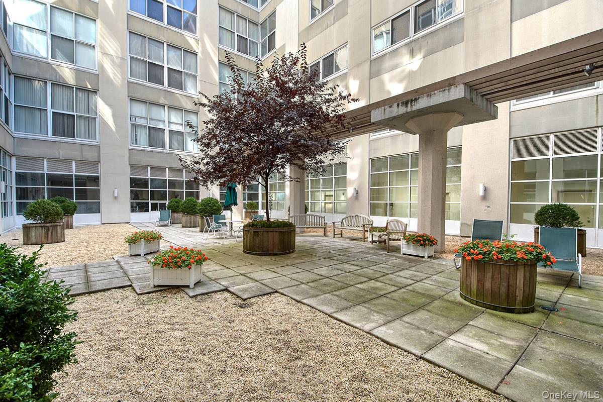 #19 photo, 1 Landmark Square, Port Chester , NY 10573