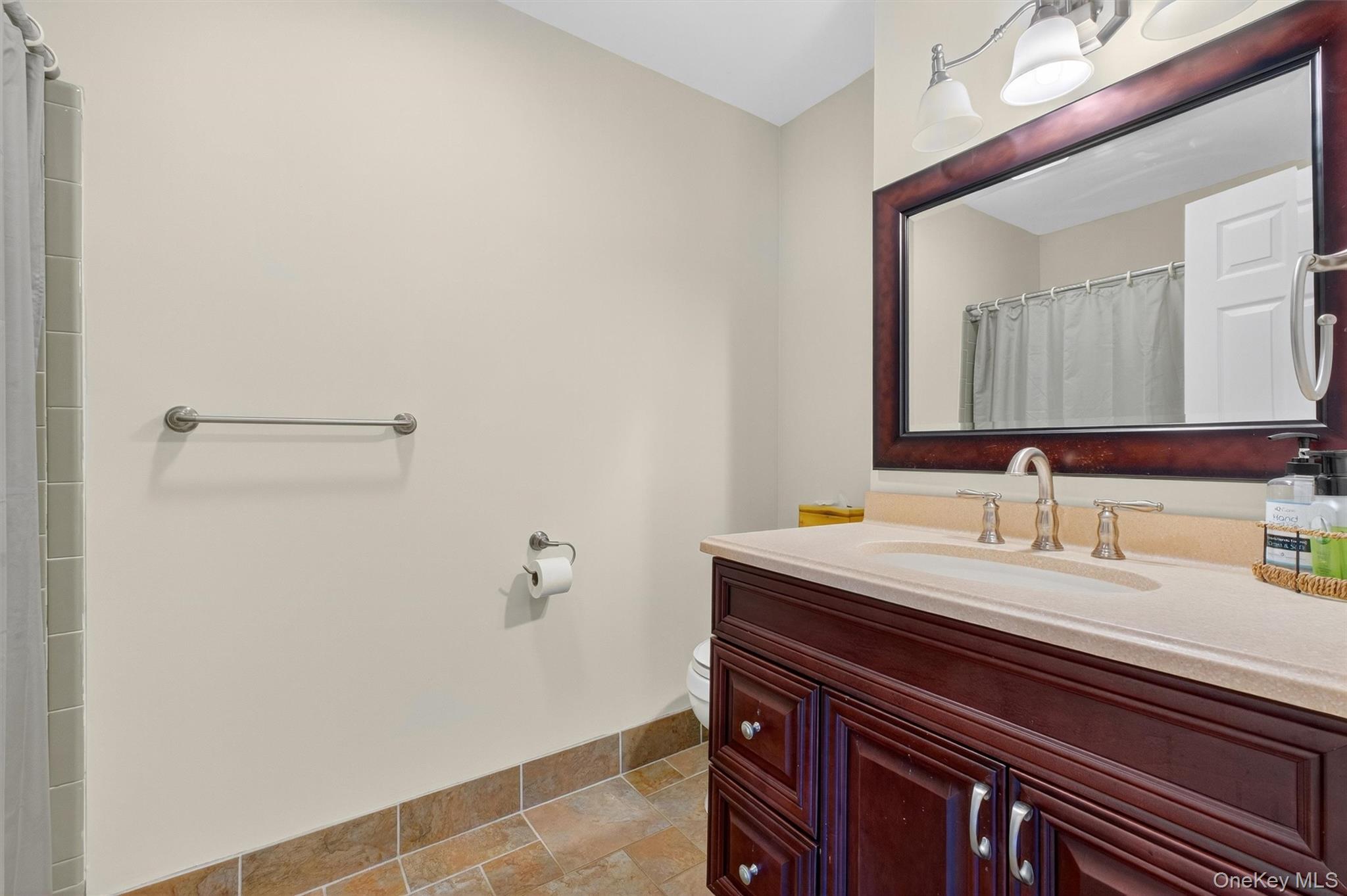 #13 photo, 48 Sunny Brook Circle, Highland , NY 12528