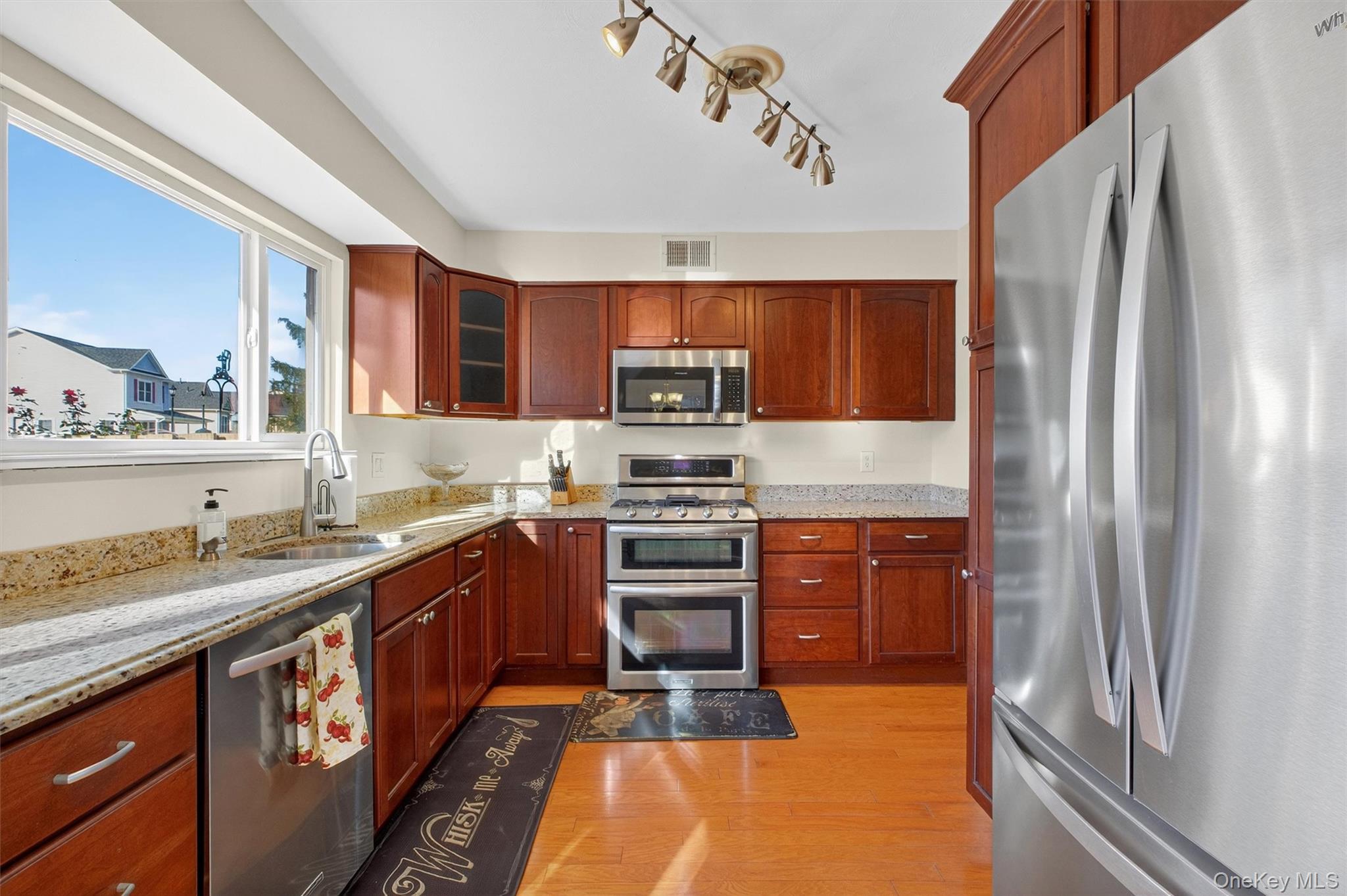 #9 photo, 48 Sunny Brook Circle, Highland , NY 12528