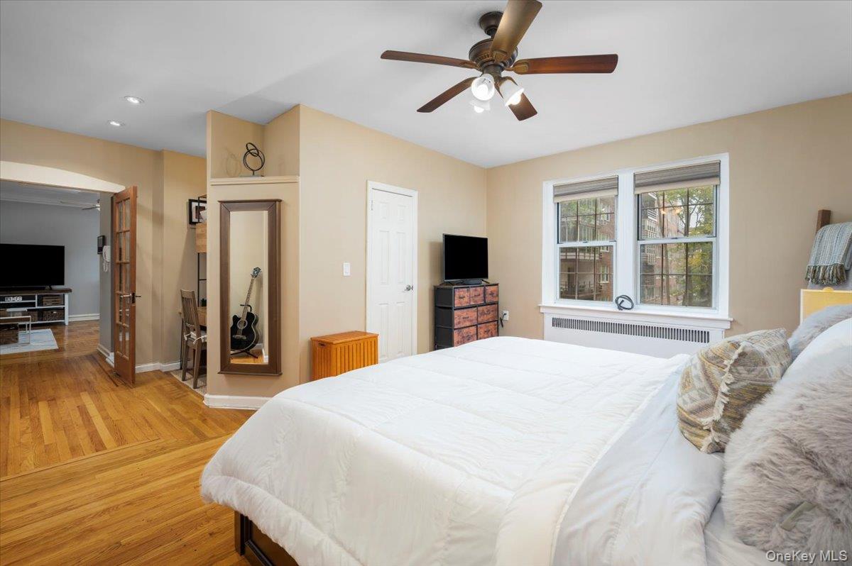 #11 photo, 21 N Chatsworth Avenue, Larchmont , NY 10538