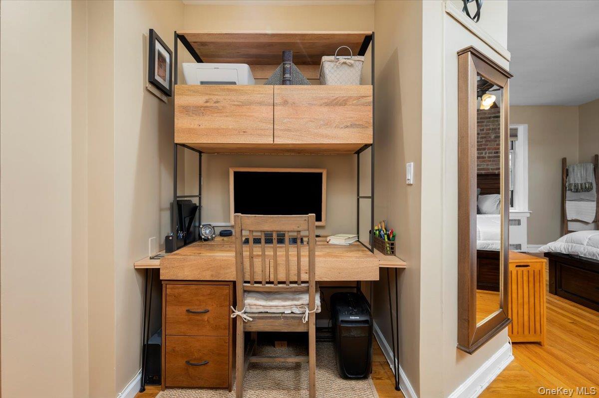 #8 photo, 21 N Chatsworth Avenue, Larchmont , NY 10538