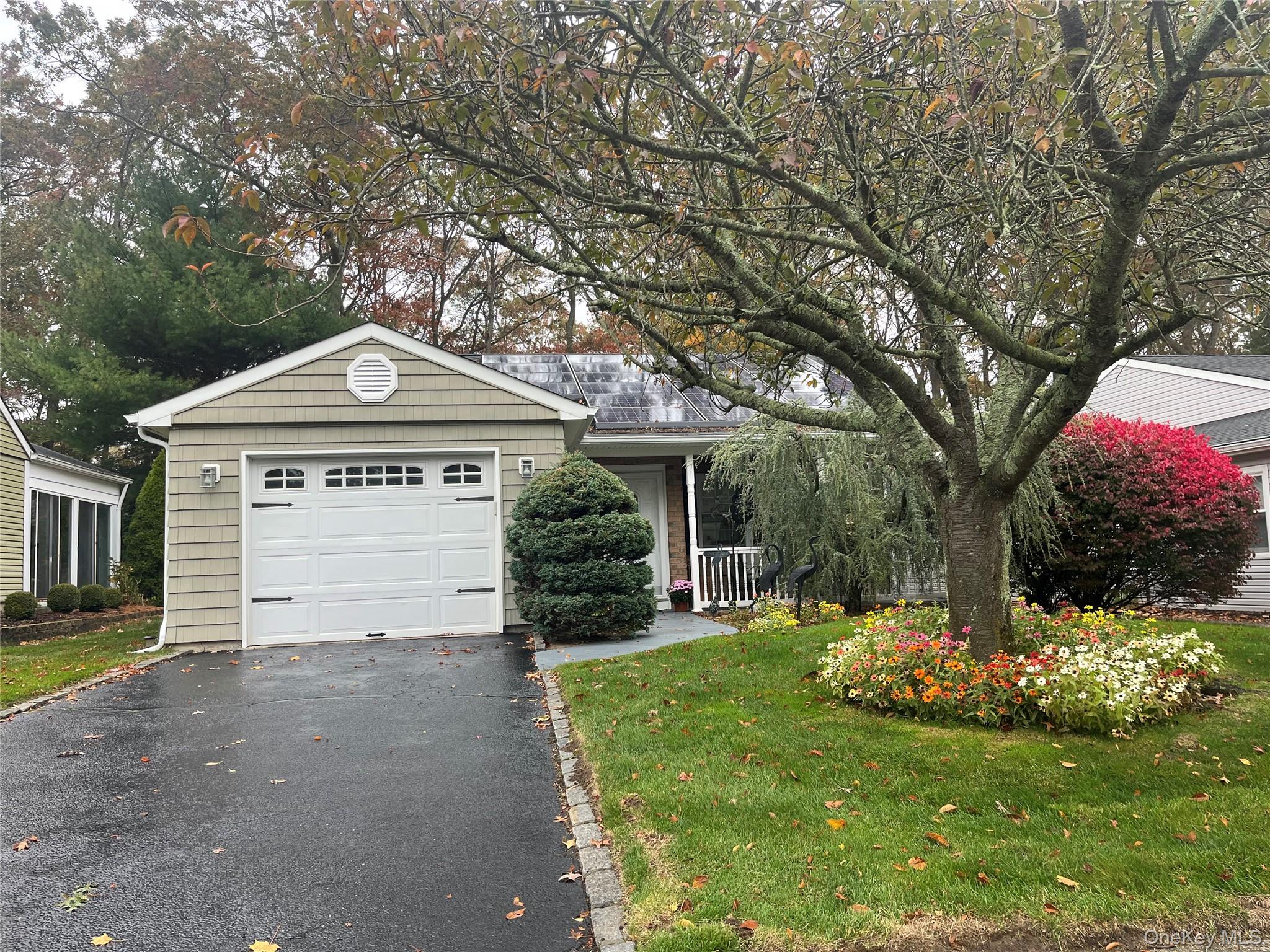 #1 photo, 194 Canterbury Drive, サフォーク郡 Ridge , NY 11961