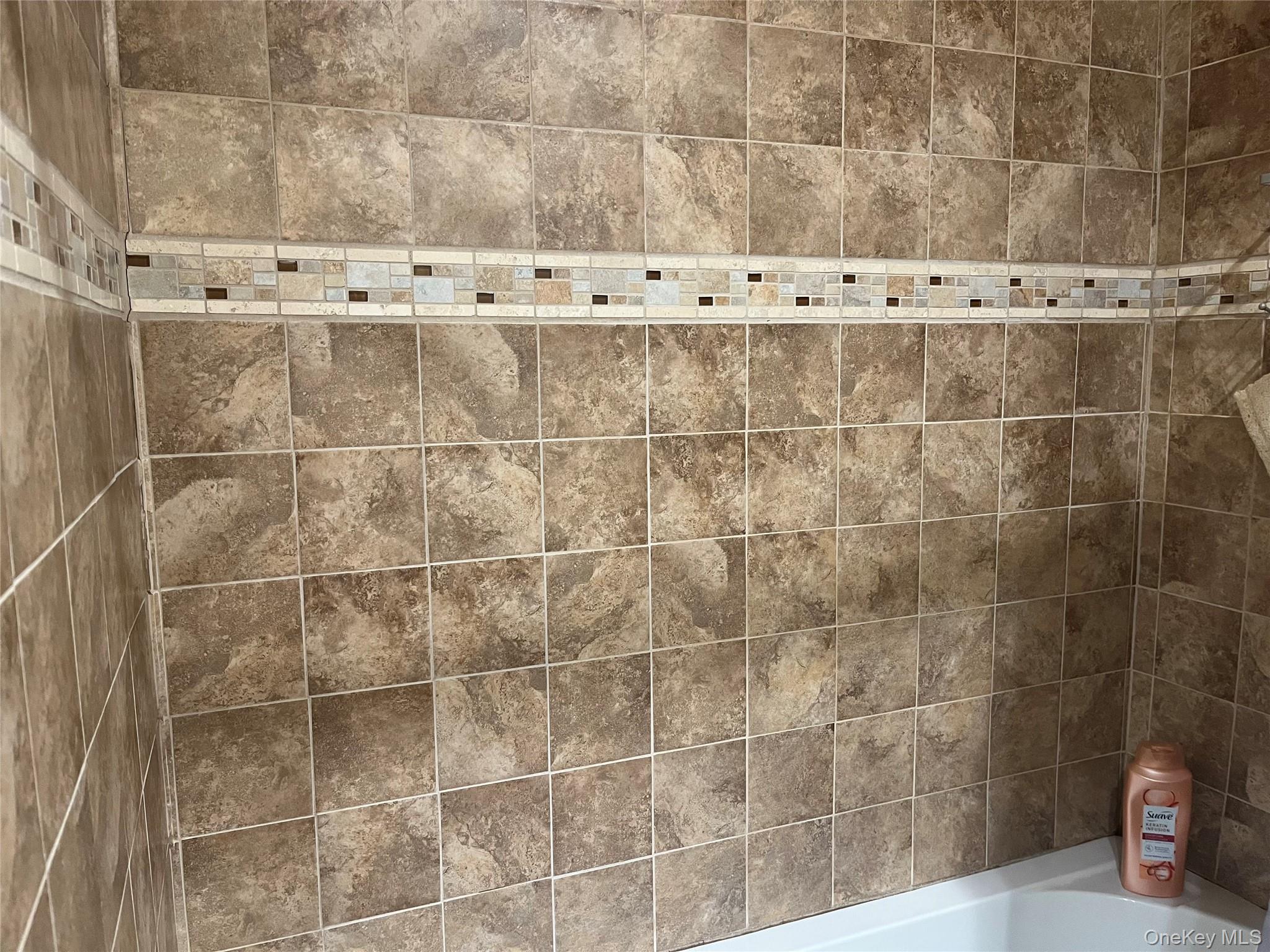 #15 photo, 194 Canterbury Drive, サフォーク郡 Ridge , NY 11961