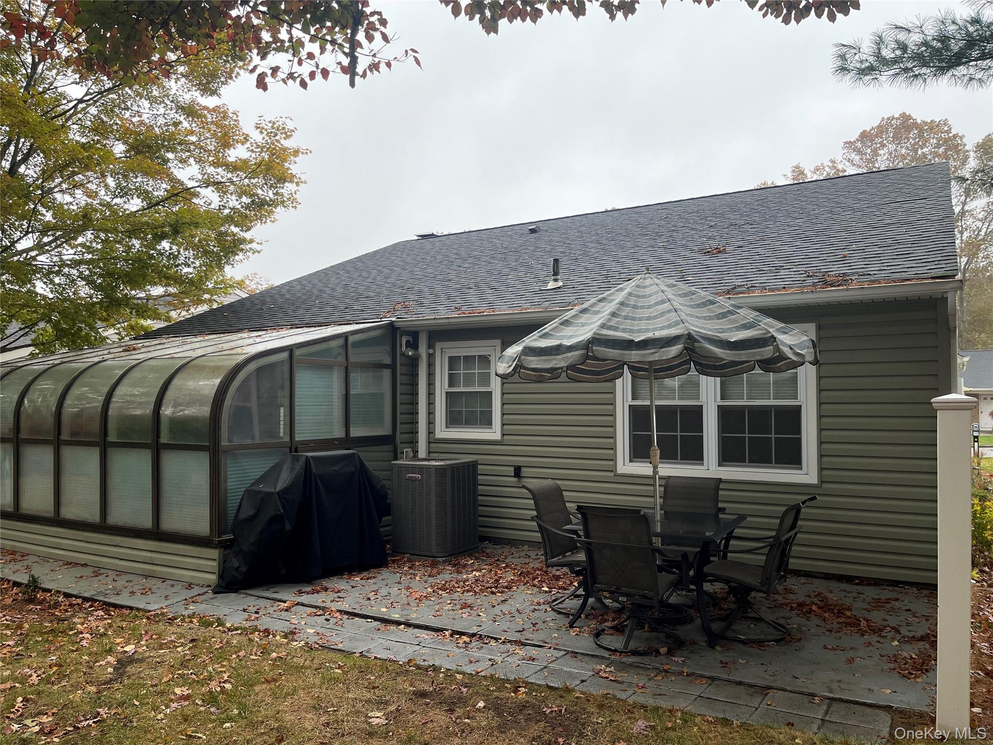 #19 photo, 194 Canterbury Drive, サフォーク郡 Ridge , NY 11961