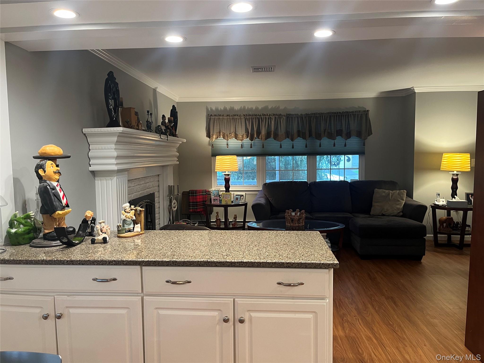 #7 photo, 194 Canterbury Drive, サフォーク郡 Ridge , NY 11961