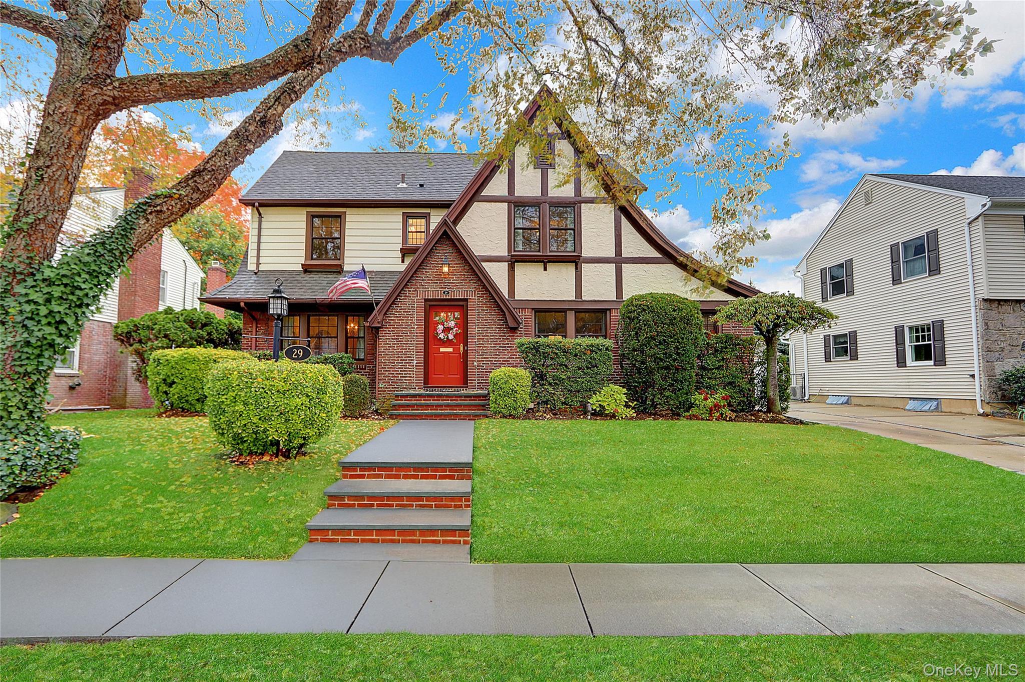 #2 photo, 29 Brixton Road, ナッソー郡 Garden City , NY 11530