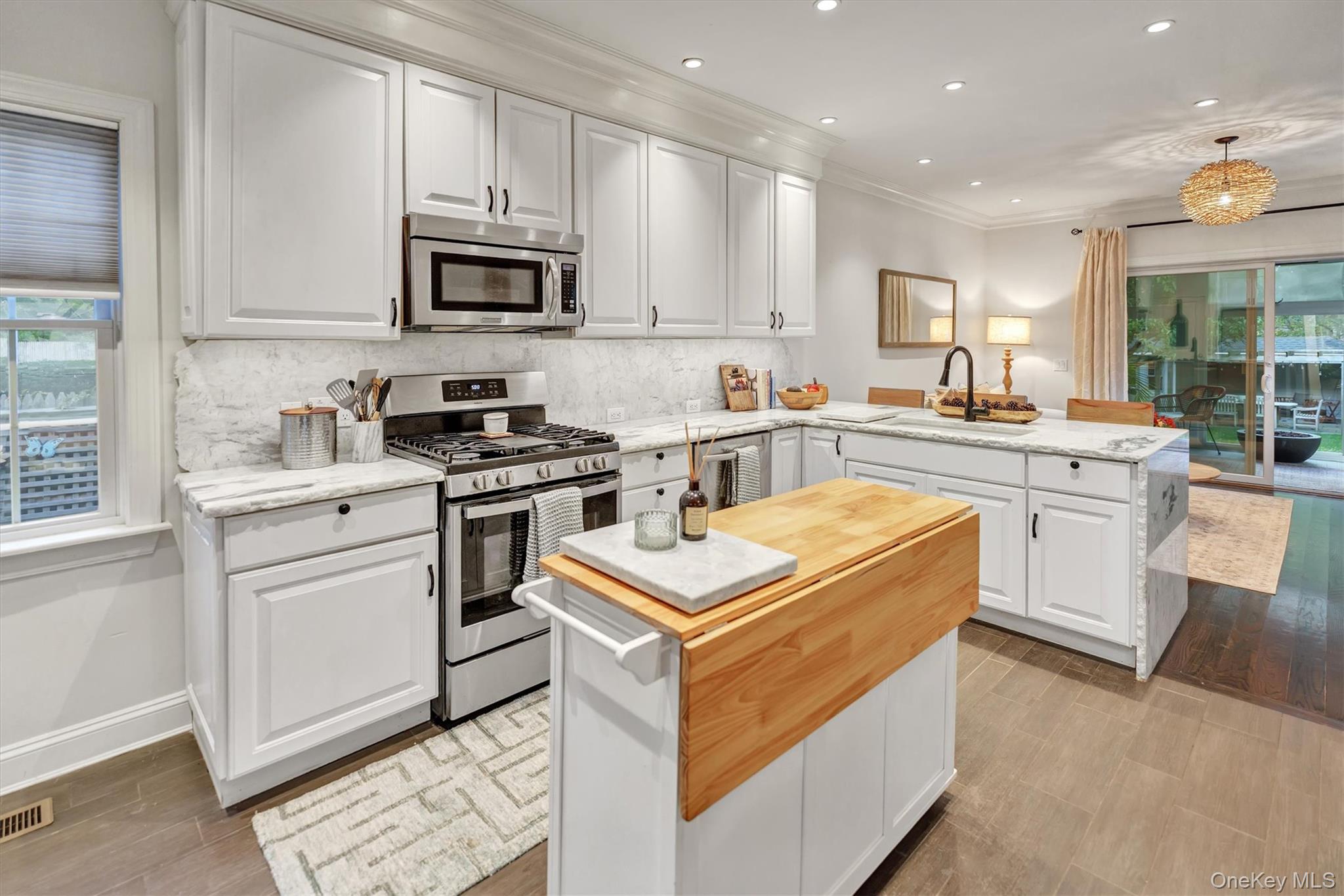 #6 photo, 188 South Country Road, サフォーク郡 Remsenburg , NY 11960