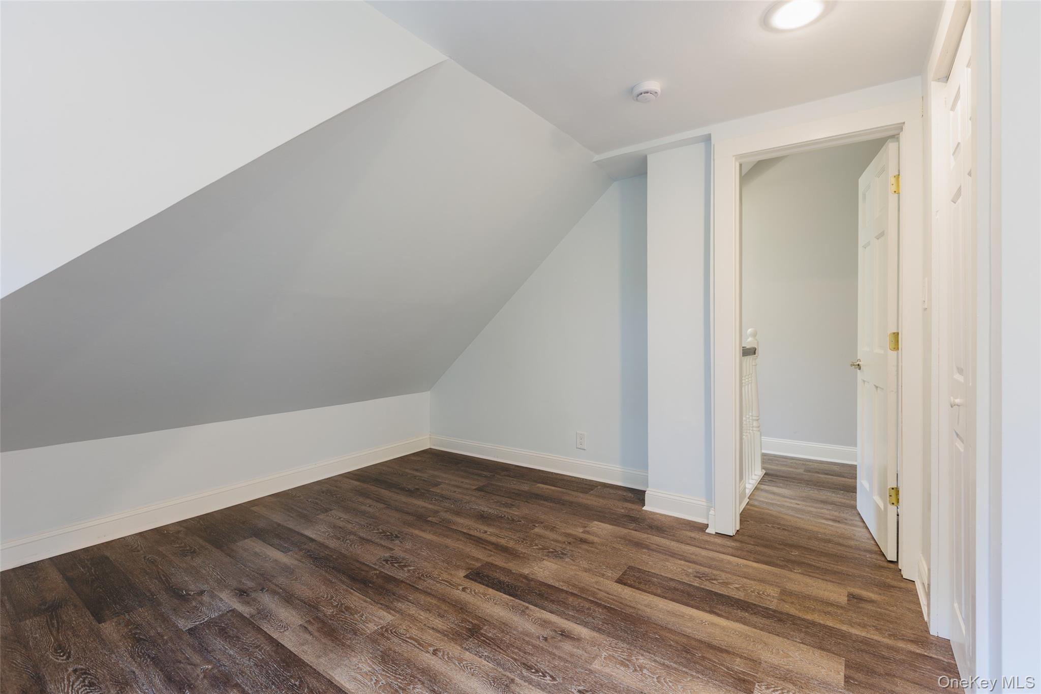 #20 photo, 60 Jackson Avenue, サフォーク郡 Huntington , NY 11743