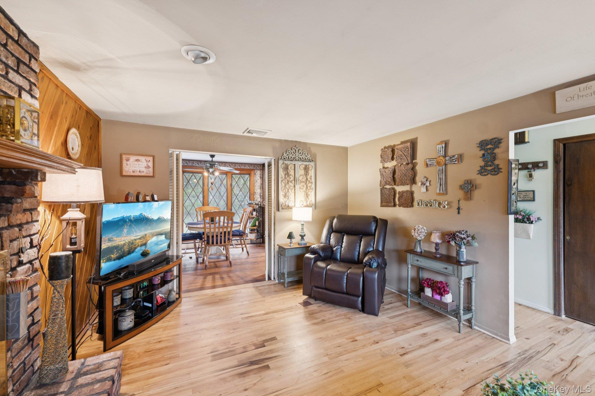 #10 photo, 186 Jamaica Avenue, Medford , NY 11763