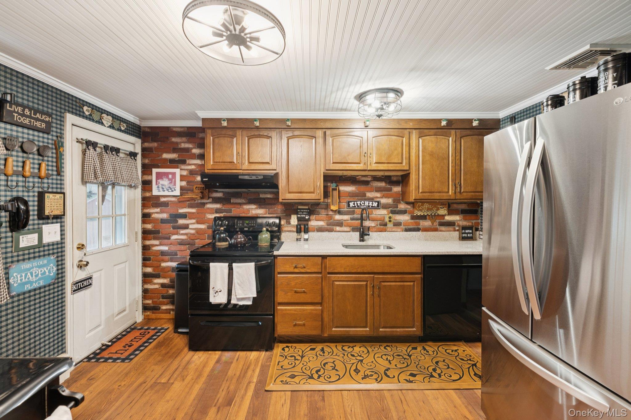 #16 photo, 186 Jamaica Avenue, Medford , NY 11763