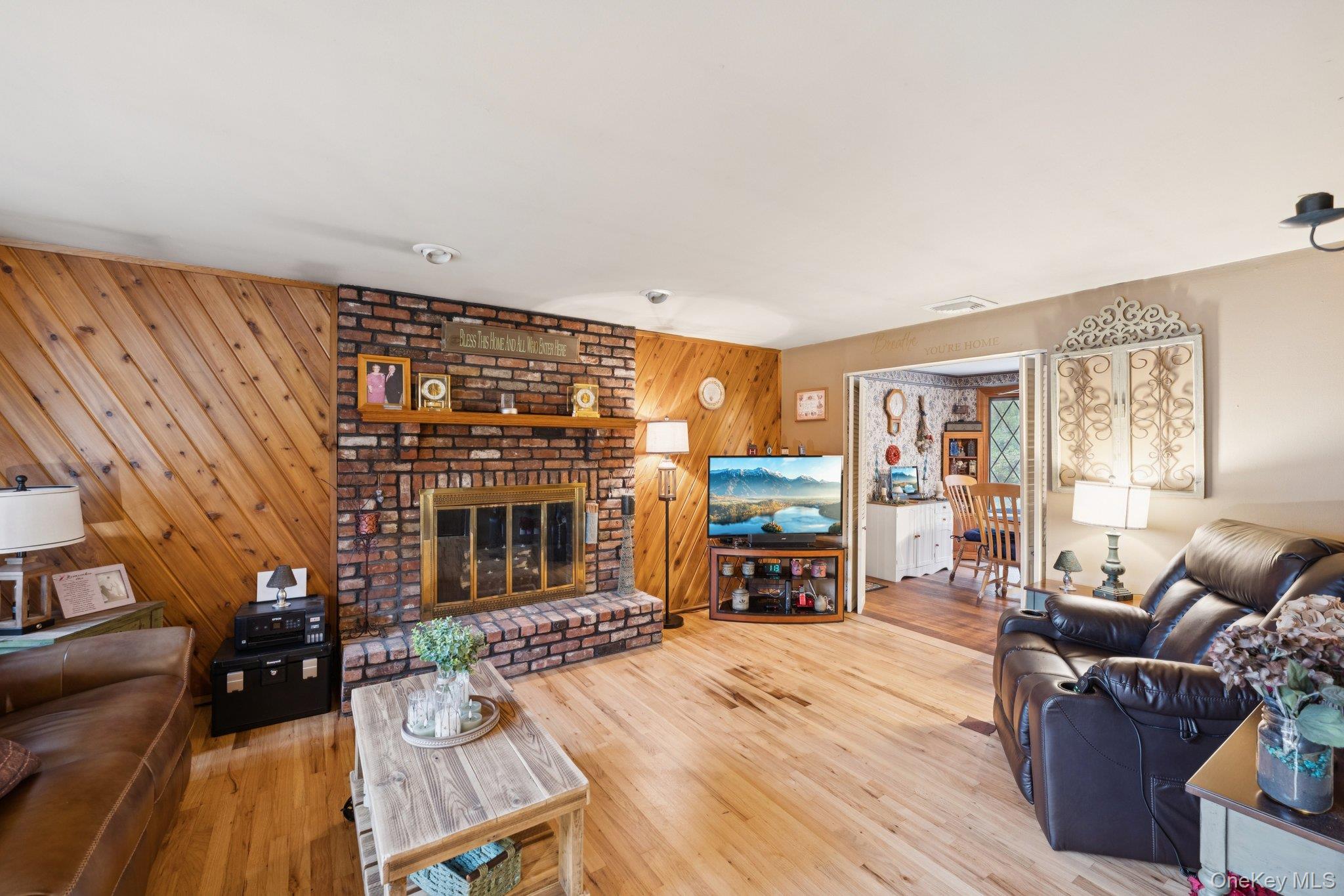 #7 photo, 186 Jamaica Avenue, Medford , NY 11763