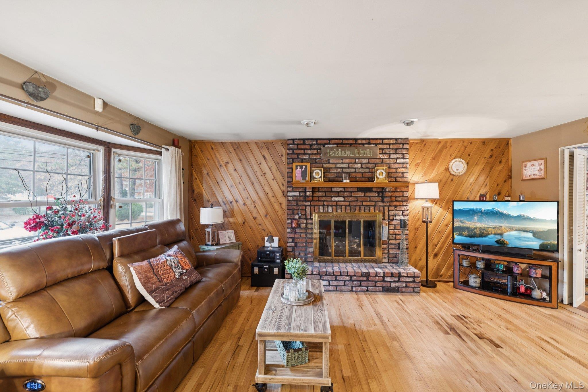 #8 photo, 186 Jamaica Avenue, Medford , NY 11763