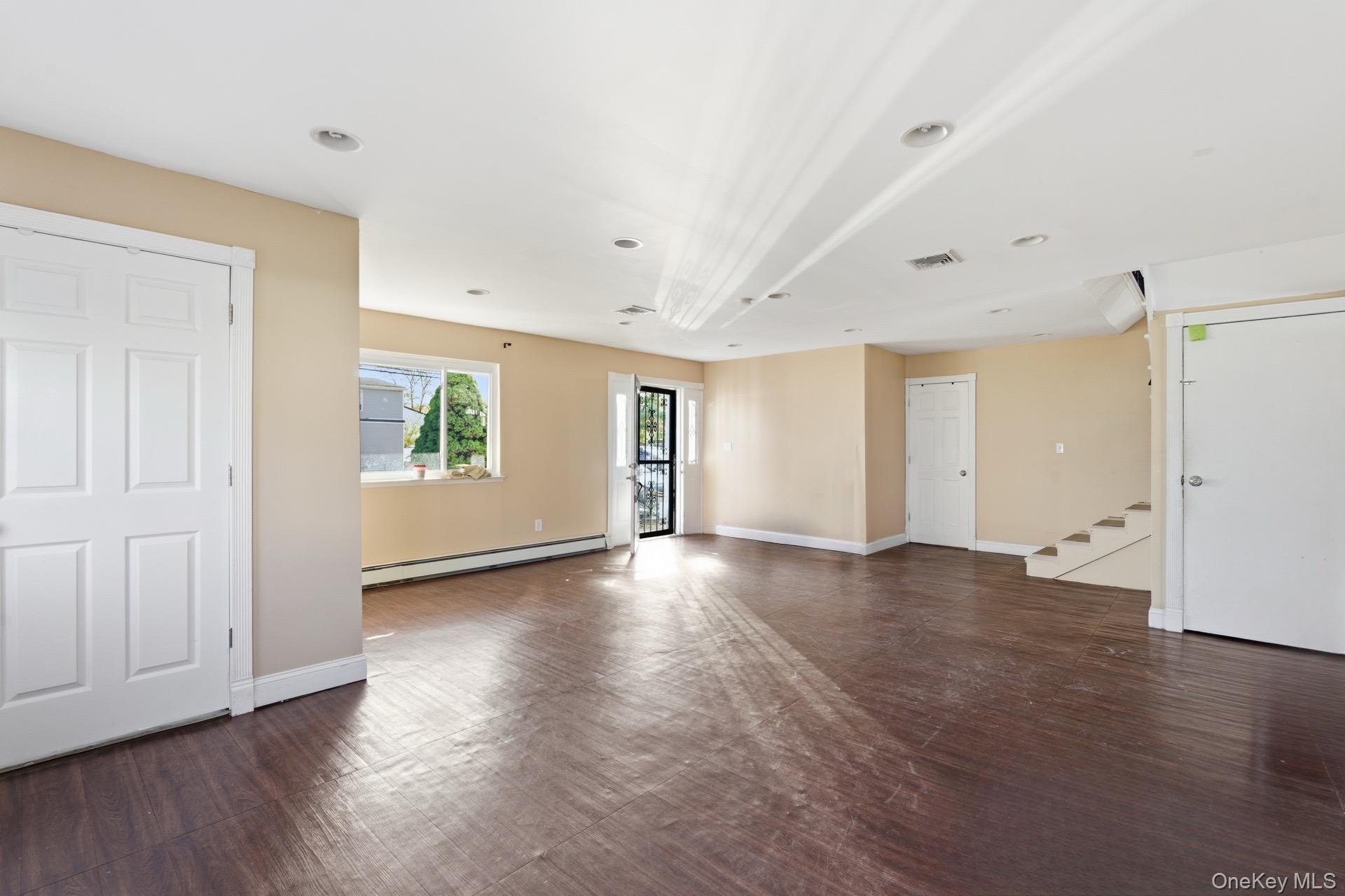 #19 photo, 3 Date Street, Central Islip , NY 11722