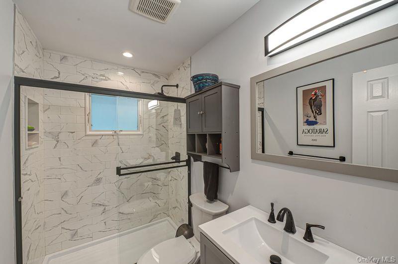 #14 photo, 219 Litchfield Avenue, Babylon , NY 11702