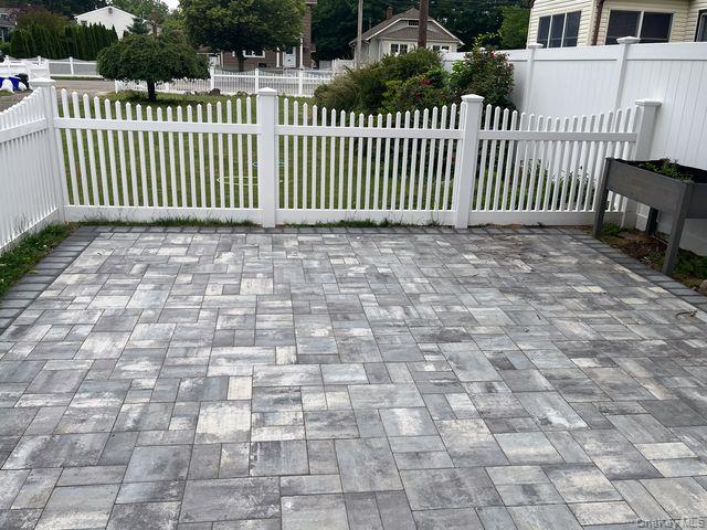 #19 photo, 219 Litchfield Avenue, Babylon , NY 11702