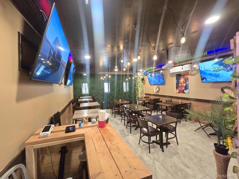 #10 photo, 79-09 Roosevelt Avenue, クイーンズ区 Jackson Heights , NY 11372