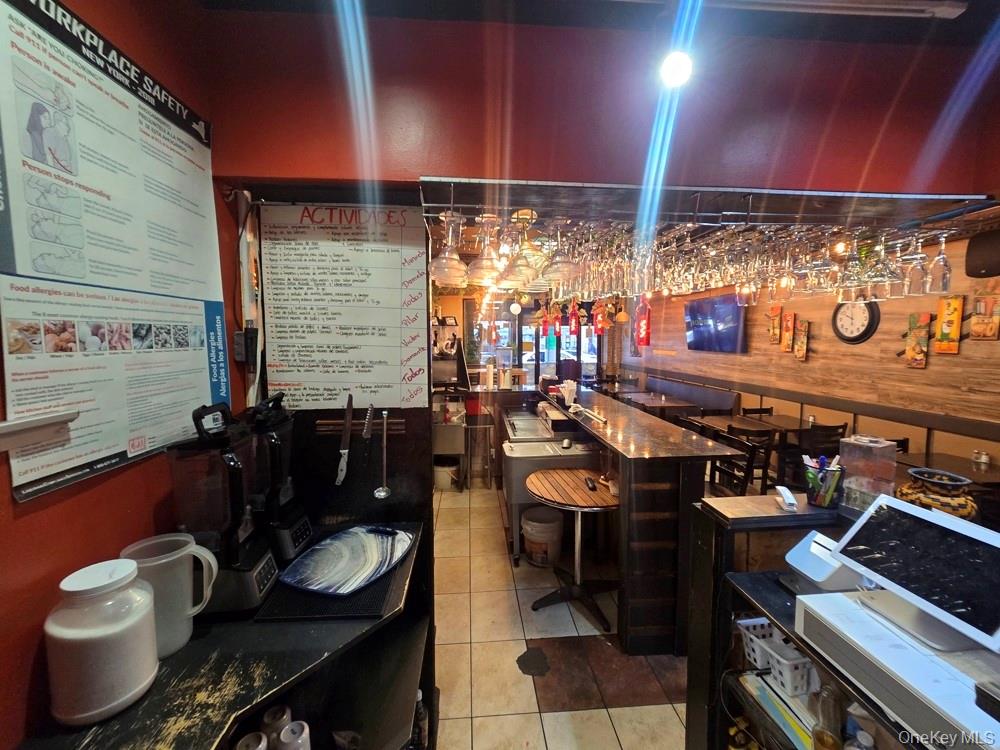 #12 photo, 79-09 Roosevelt Avenue, クイーンズ区 Jackson Heights , NY 11372