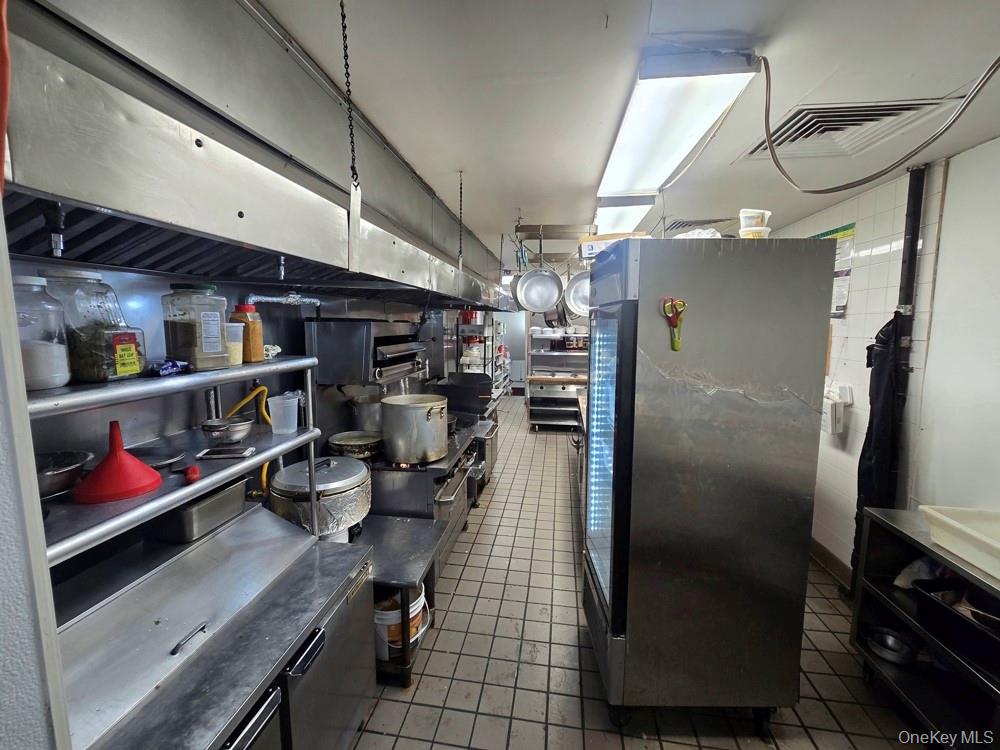 #18 photo, 79-09 Roosevelt Avenue, クイーンズ区 Jackson Heights , NY 11372