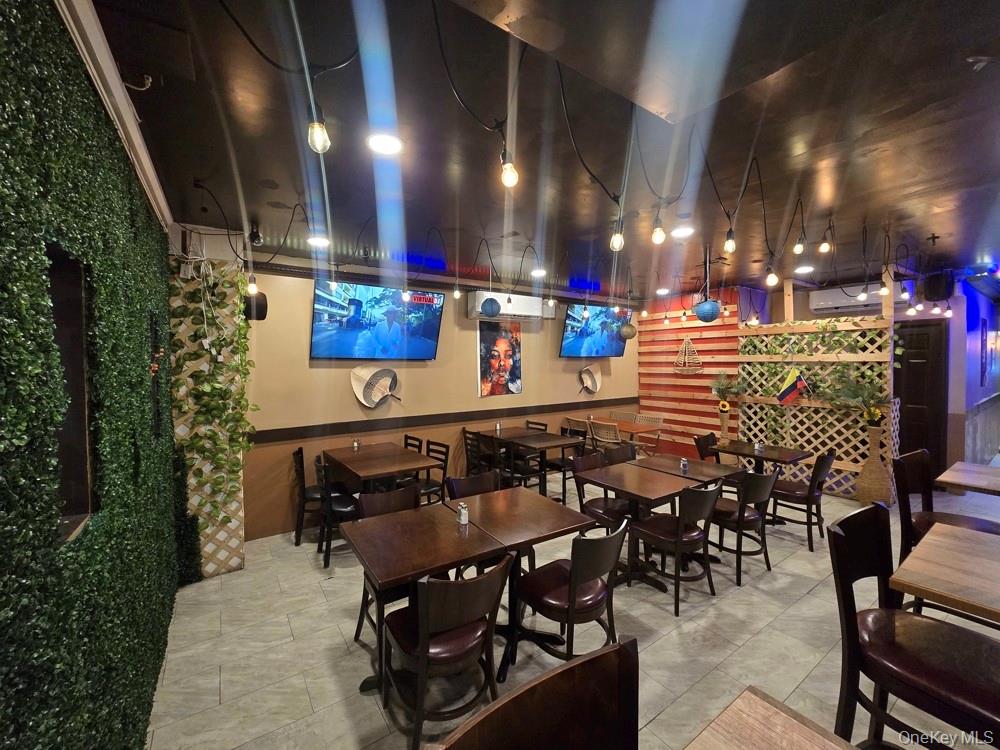 #7 photo, 79-09 Roosevelt Avenue, クイーンズ区 Jackson Heights , NY 11372