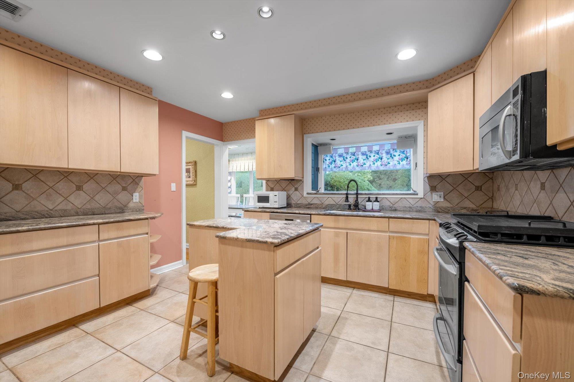 #10 photo, 1339 E Boxwood Drive, ナッソー郡 Hewlett Harbor , NY 11557