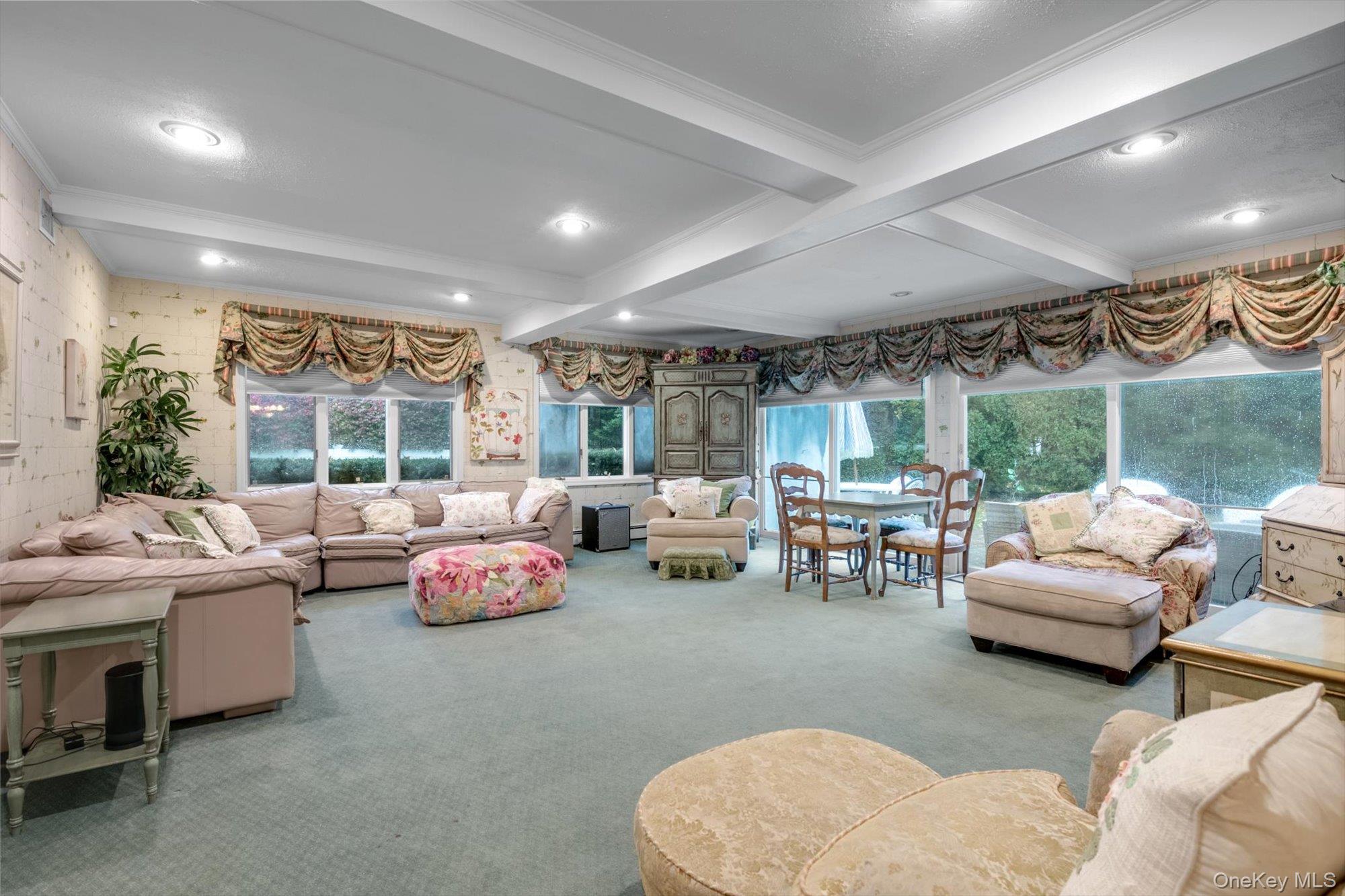 #12 photo, 1339 E Boxwood Drive, ナッソー郡 Hewlett Harbor , NY 11557