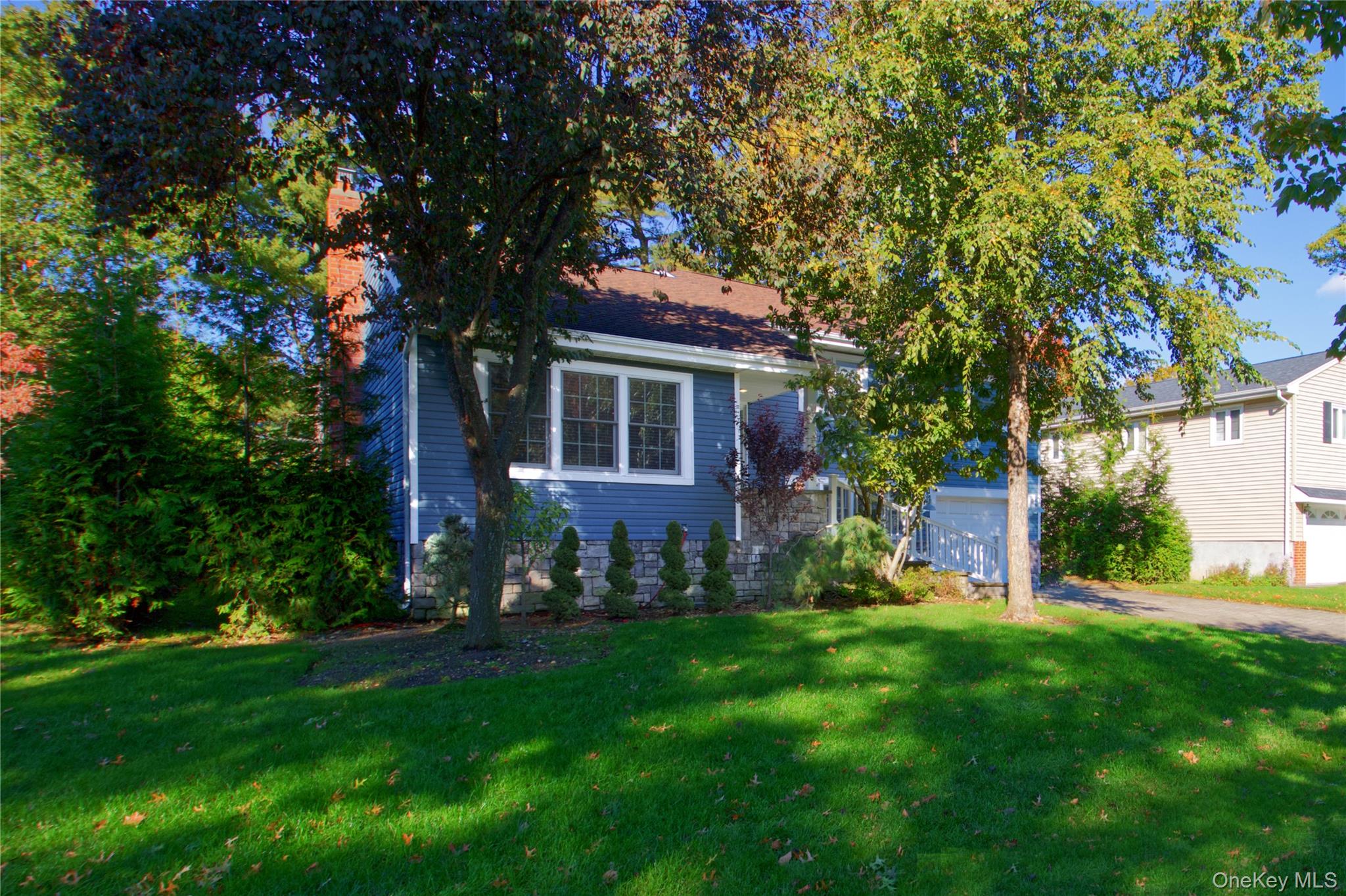 #2 photo, 34 East Drive, ナッソー郡 Garden City , NY 11530