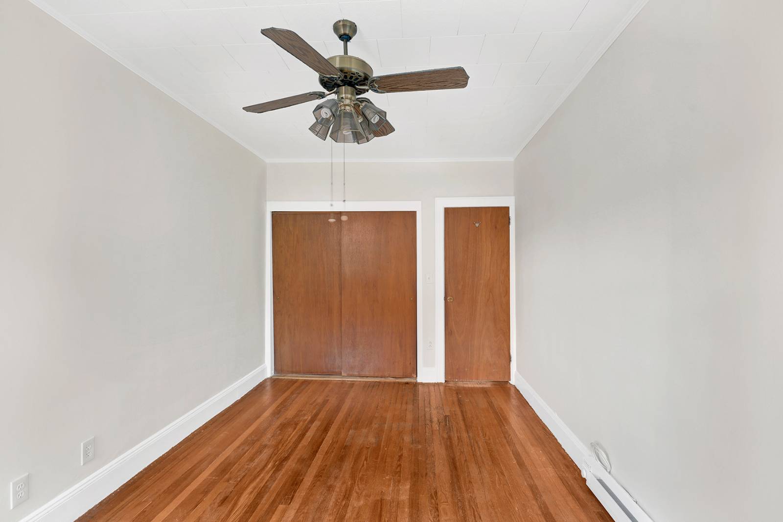 #11 photo, 2065 E 38th St, ブルックリン区 Marine Park , NY 11234