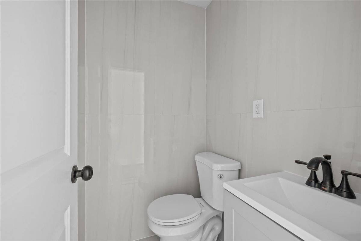 #8 photo, 1130 east 42, ブルックリン区 Flatlands , NY 11210