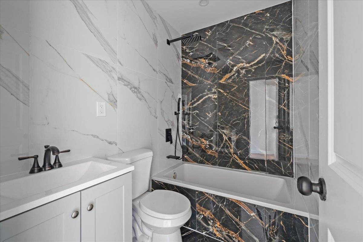 #9 photo, 1130 east 42, ブルックリン区 Flatlands , NY 11210